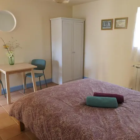 House Of The Three Marias Педроган-Гранди