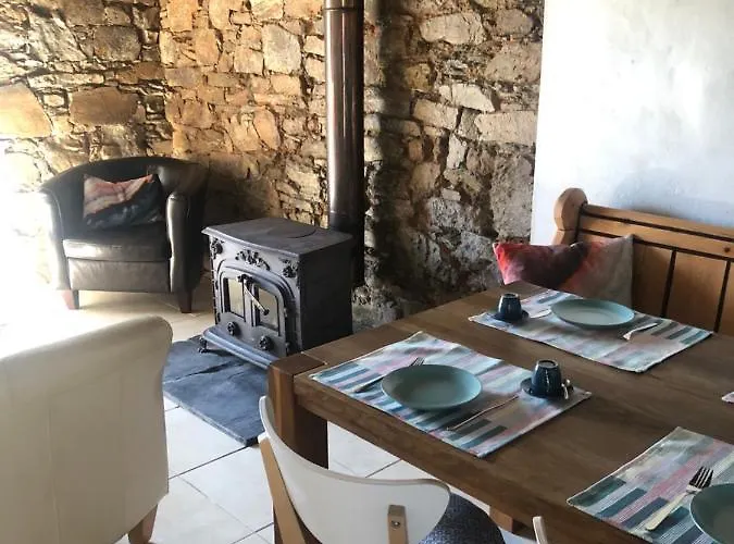 House Of The Three Marias 4*